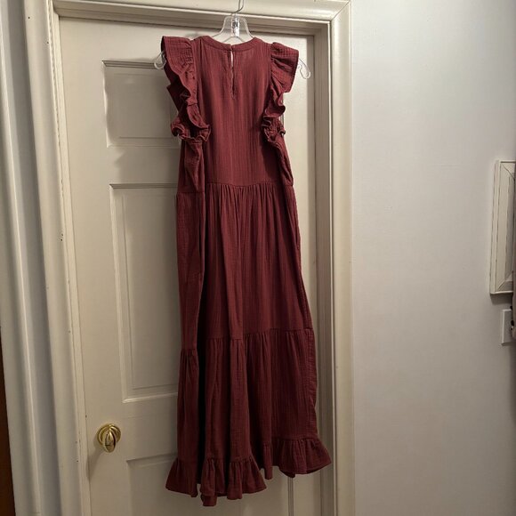 NWT Universal Thread Ruffle Sleeve Dress Size: Small Color: Burning Rose - Picture 4 of 4